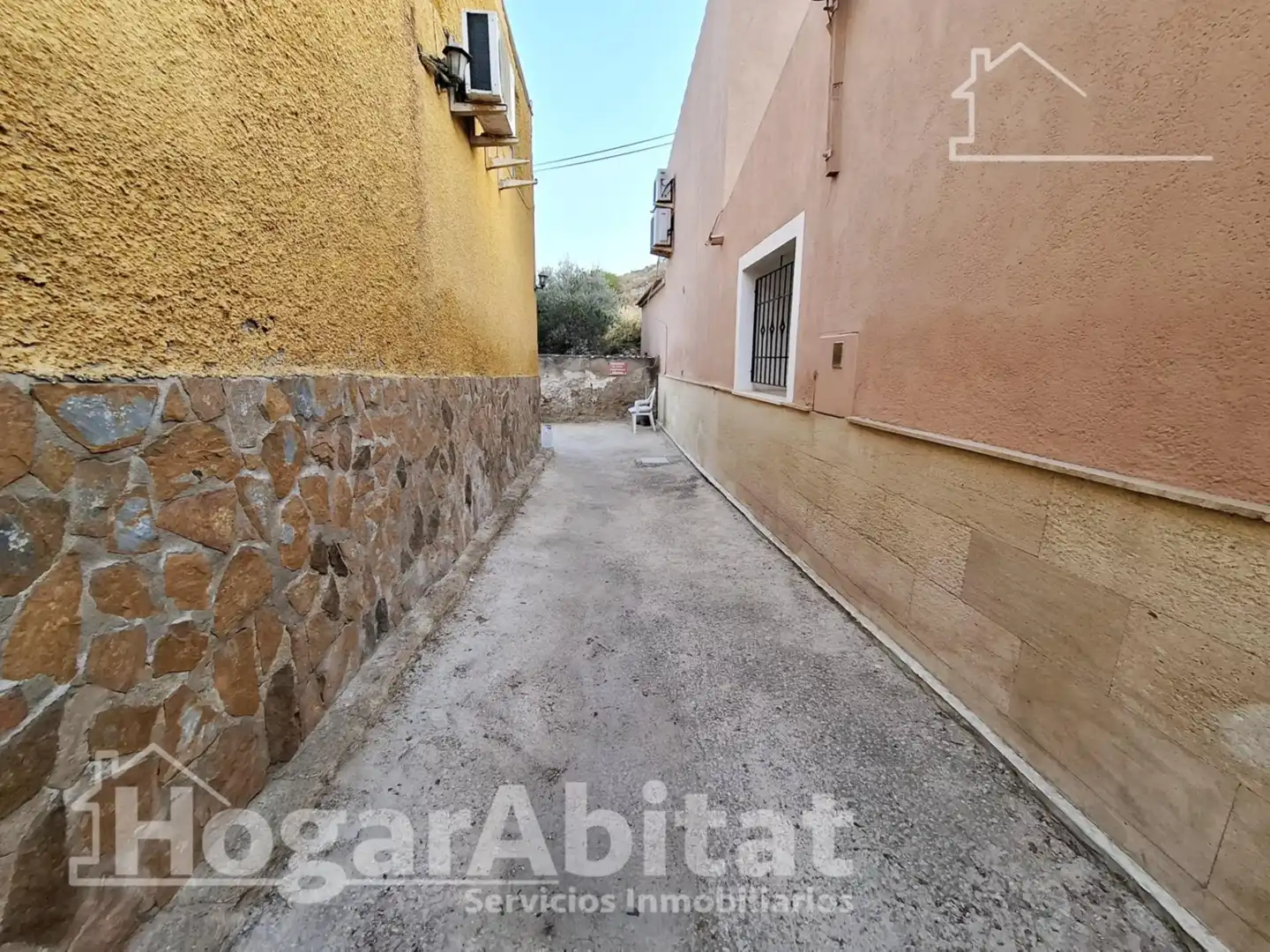 Vista exterior de Casa o xalet en venda en Alicante / Alacant amb Aire condicionat, Calefacció i Terrassa
