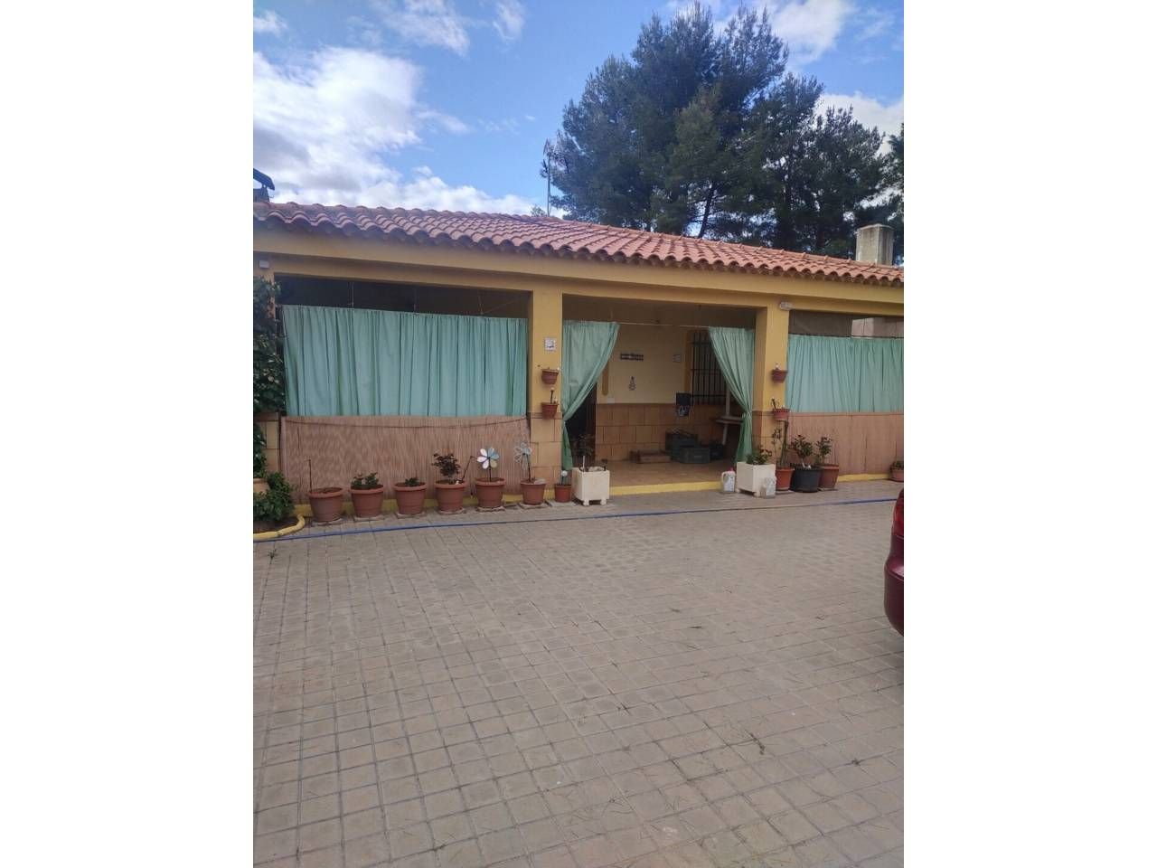 Vista exterior de Finca rústica en venda en Membrilla amb Aire condicionat, Terrassa i Piscina