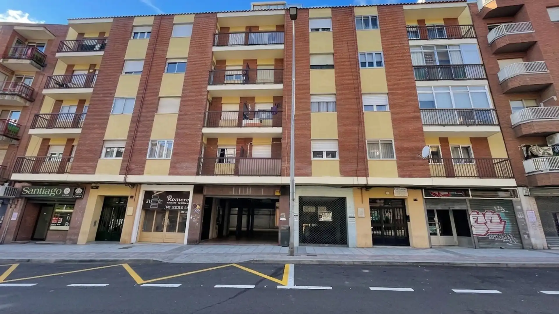 Vista exterior de Local de alquiler en Salamanca Capital