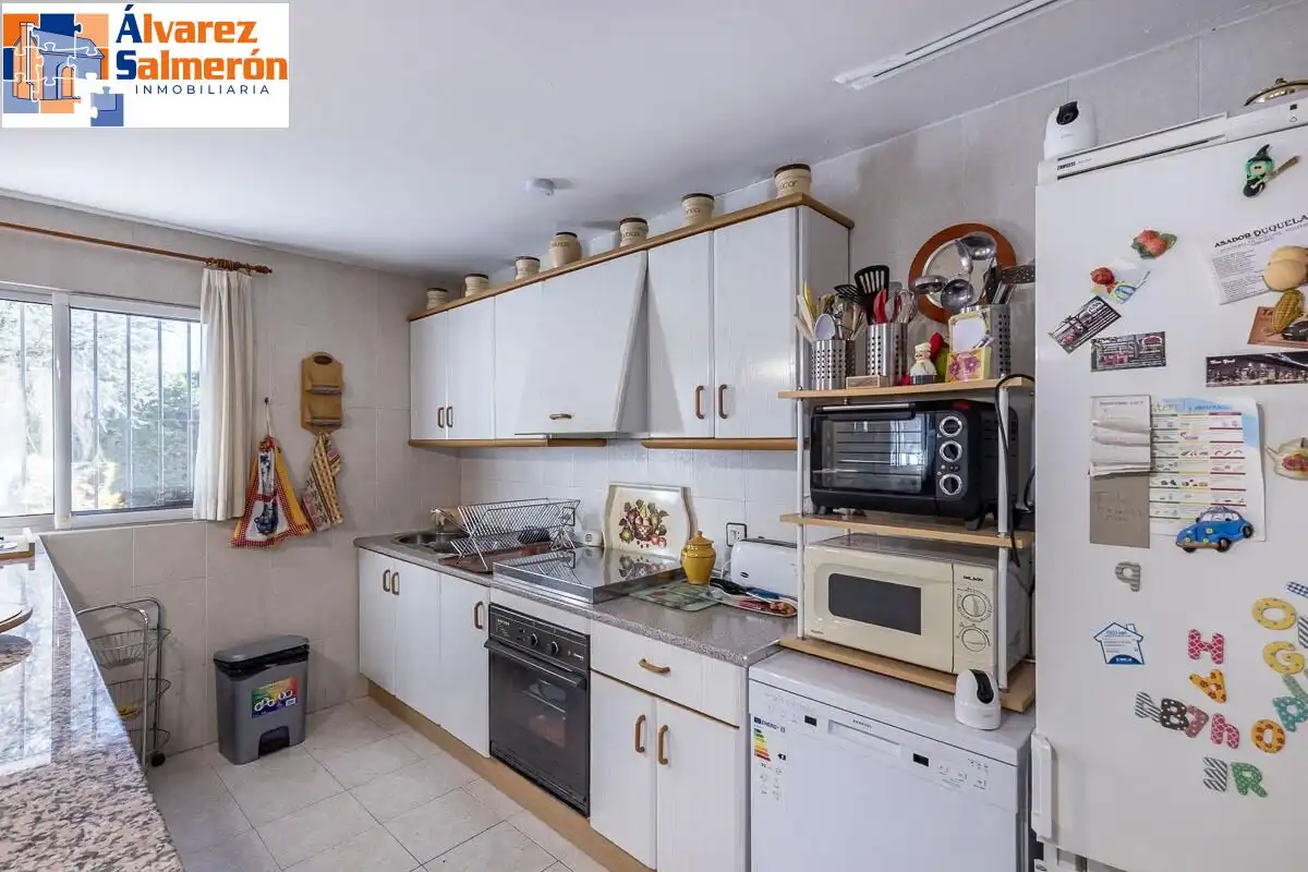Detached house with pool for sale in Calle de la Encina, imagen 30