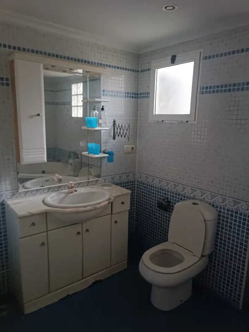 Bany de Àtic en venda en Gandia amb Parquet, Terrassa i Balcó