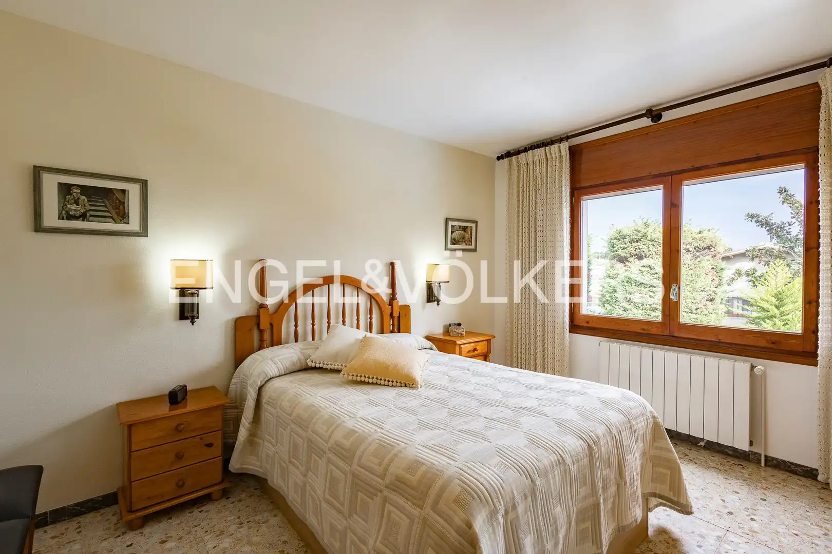 Habitación de Casa o chalet en venta en Vilanova i la Geltrú con Aire acondicionado, Calefacción y Jardín privado