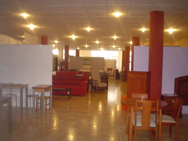 Local comercial en Alquiler en Zona Nord