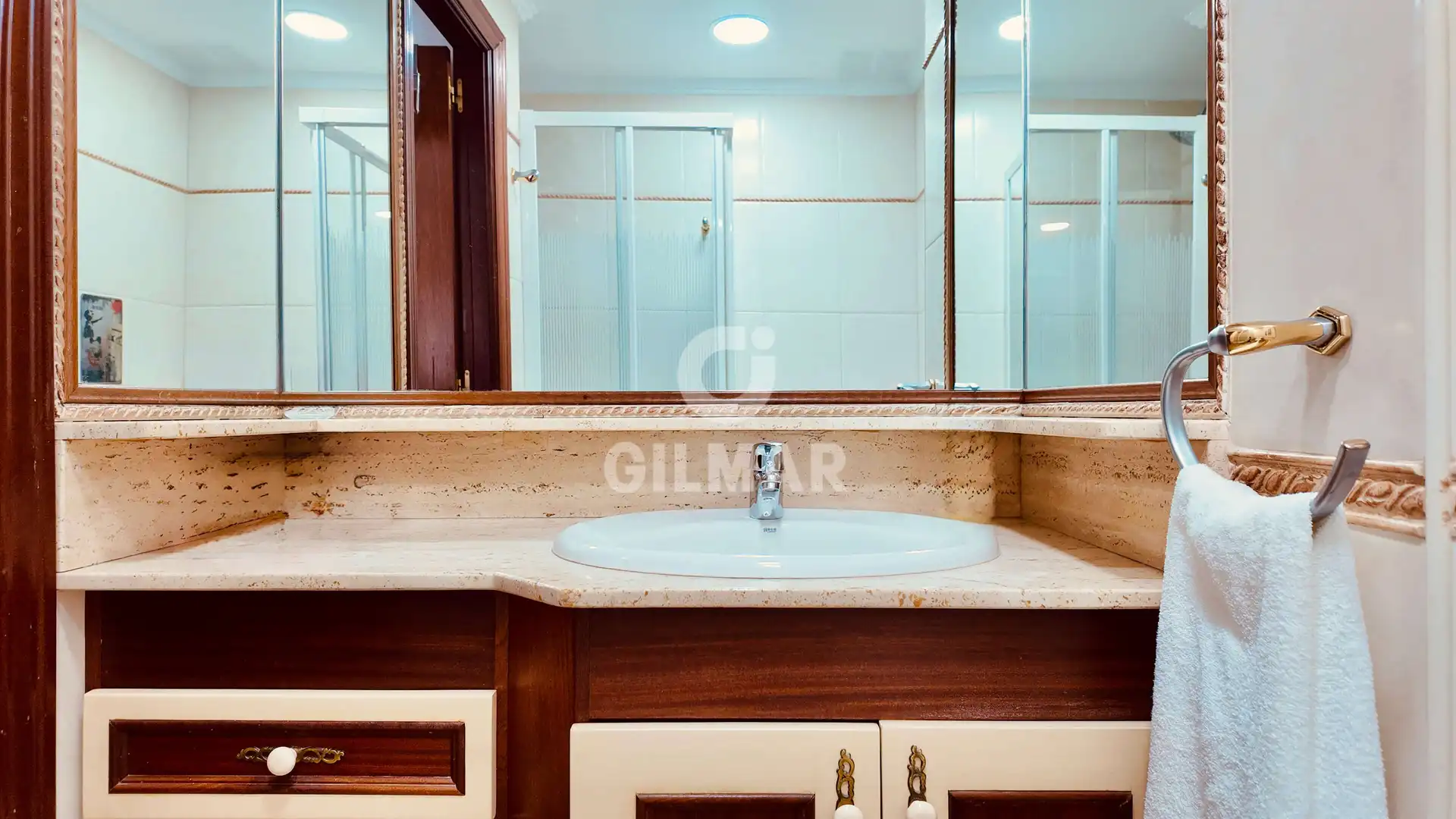 Baño de Ático en venta en Torremolinos con Calefacción, Jardín privado y Trastero