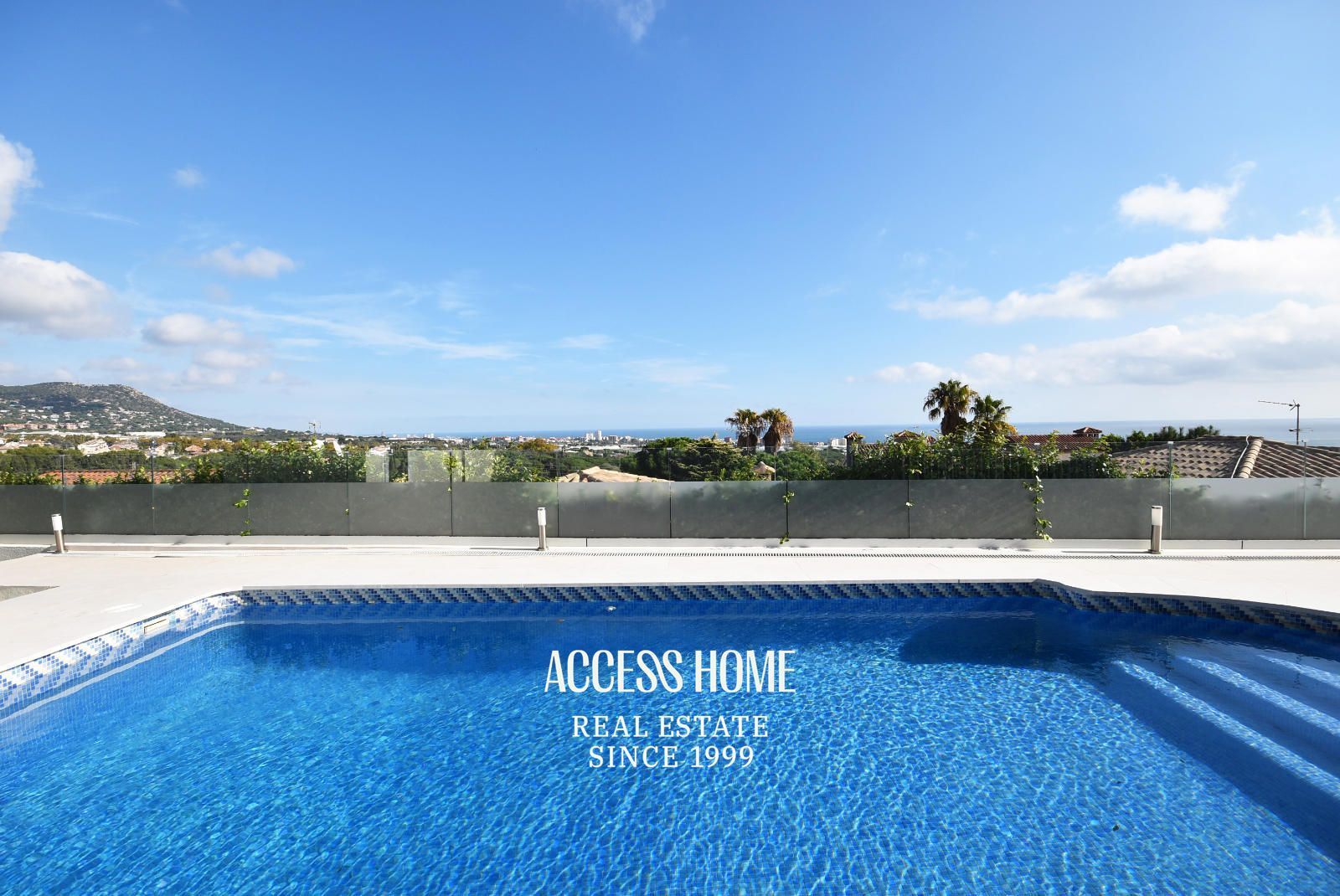 Exterior view of House or chalet for sale in Premià de Dalt  with Air Conditioner, Heating and Swimming Pool