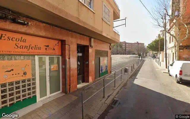 Vista exterior de Piso en venta en L'Hospitalet de Llobregat