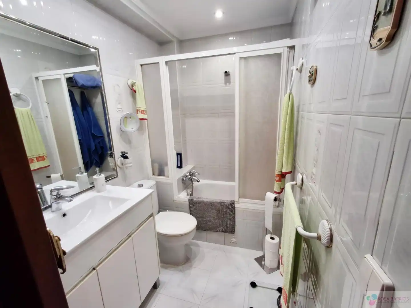 Badezimmer von Wohnung zum Verkauf in Marbella mit Klimaanlage, Terrasse und Möbliert