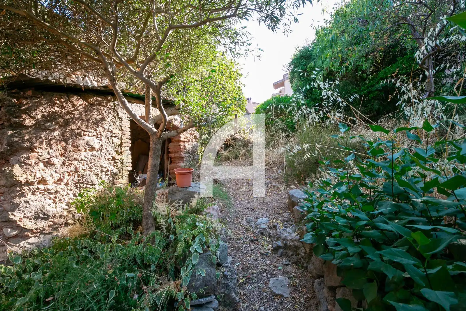 Jardín de Terreno en venta en Corbera de Llobregat