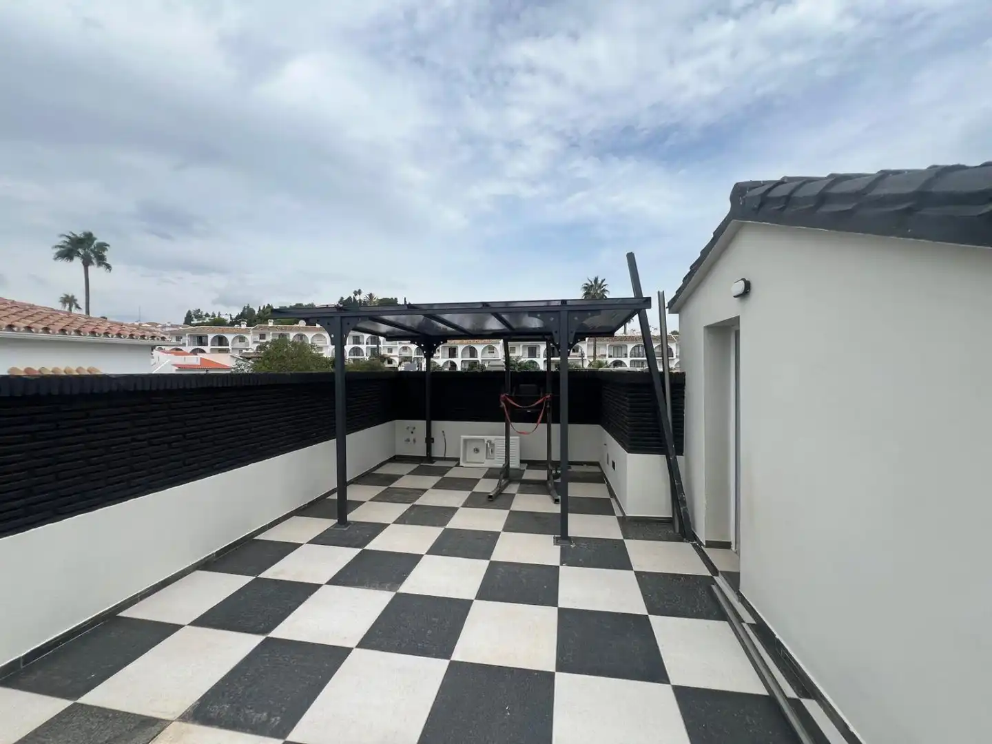 Chalet con piscina en venta en El Faro de Calaburra - Chaparral, imagen 5