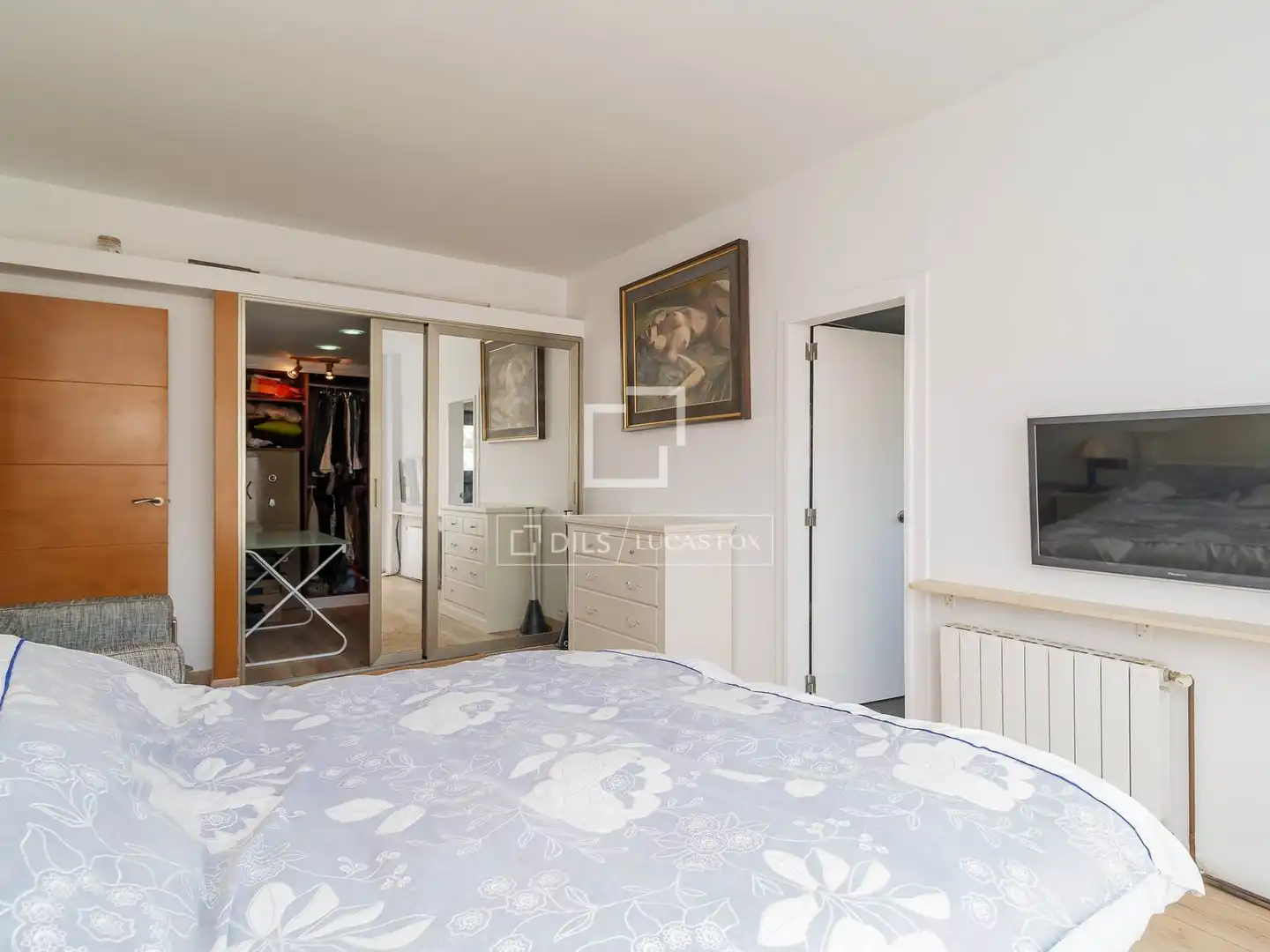 Schlafzimmer von Wohnung zum Verkauf in Barcelona mit Klimaanlage, Terrasse und Abstellraum