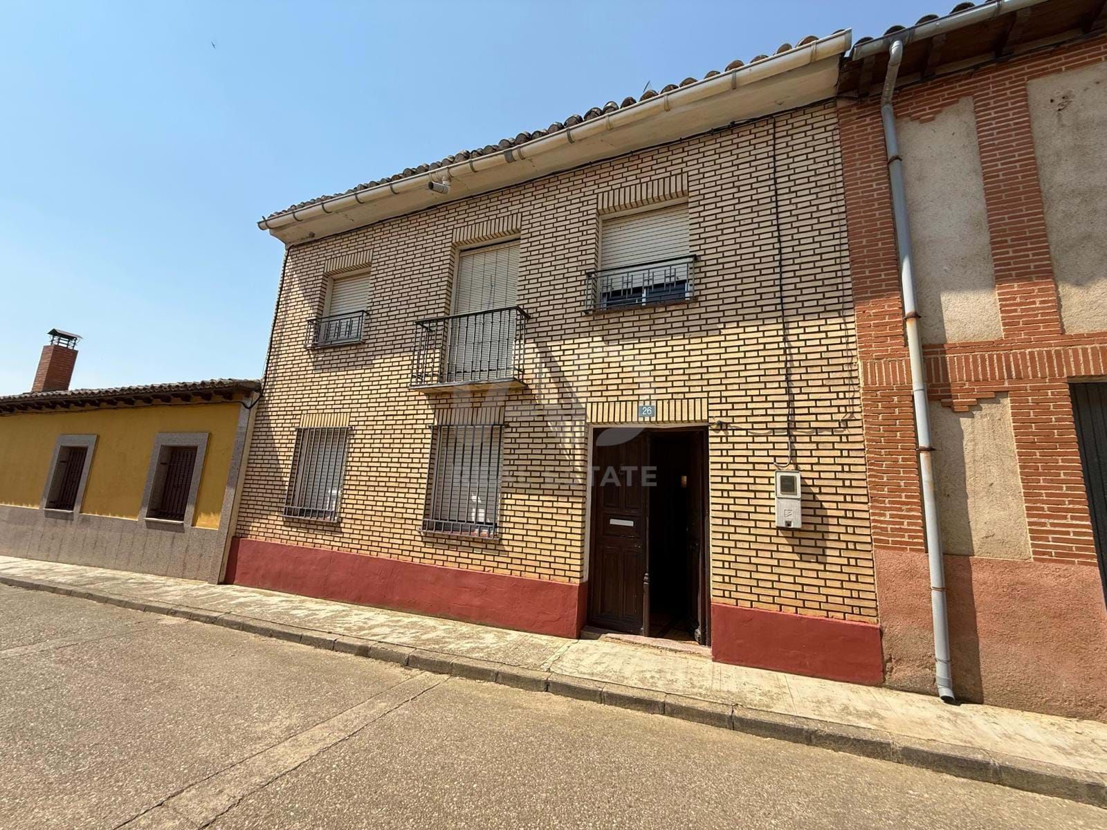 Exterior view of House or chalet for sale in Becilla de Valderaduey  with Heating