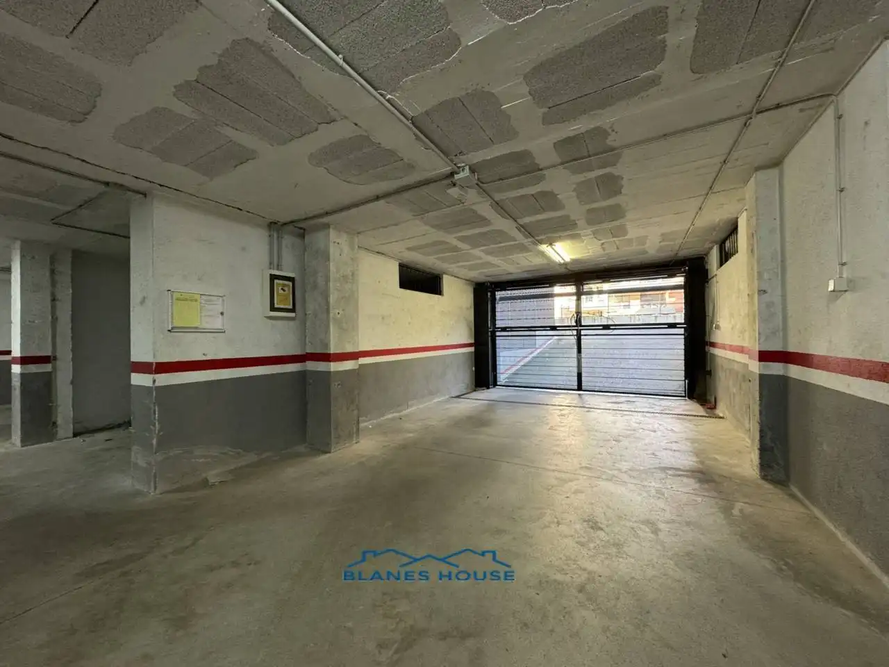 Parking de Apartamento en venta en Blanes con Calefacción