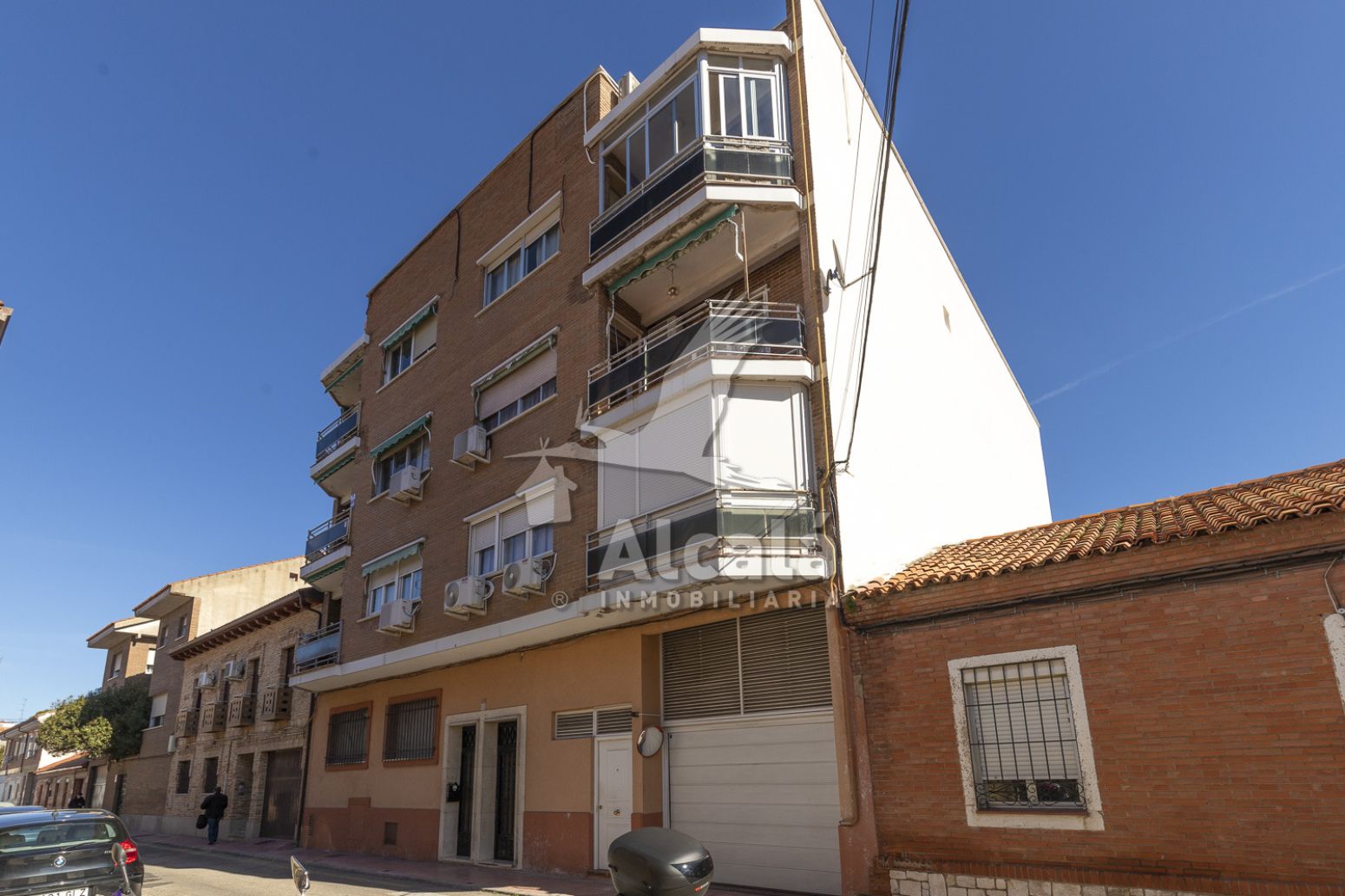Vista exterior de Piso en venta en Alcalá de Henares con Calefacción y Terraza