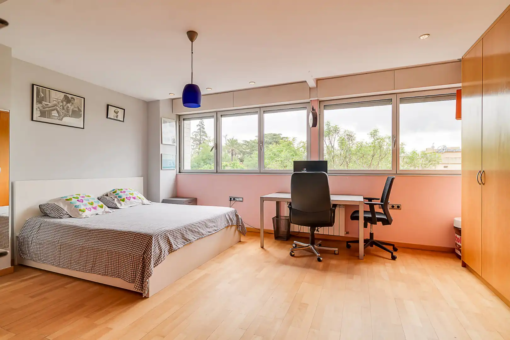 Habitación de Casa adosada en venta en Barcelona con Aire acondicionado, Calefacción y Terraza