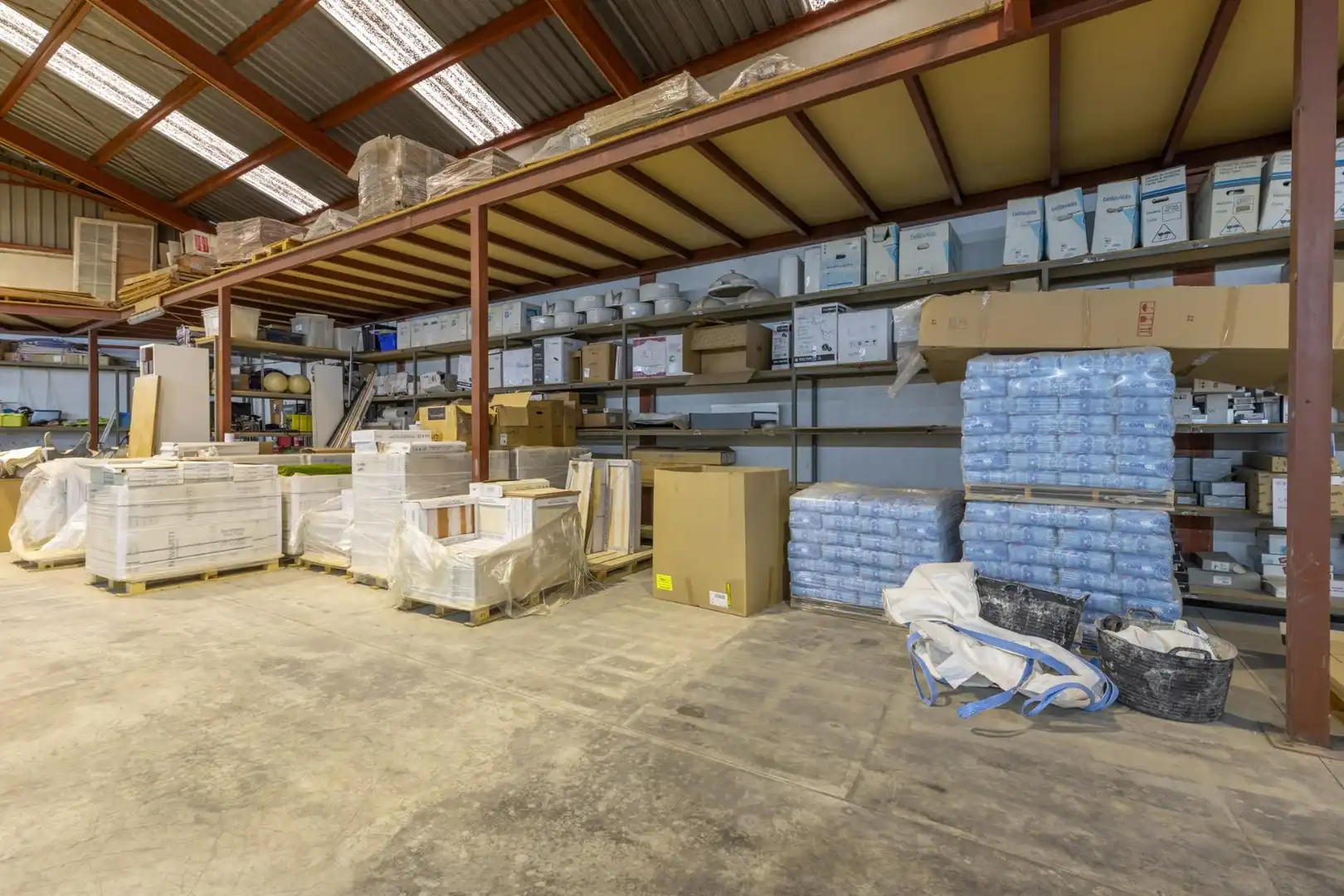 Nau industrial en venda en Santa Fe amb Calefacció