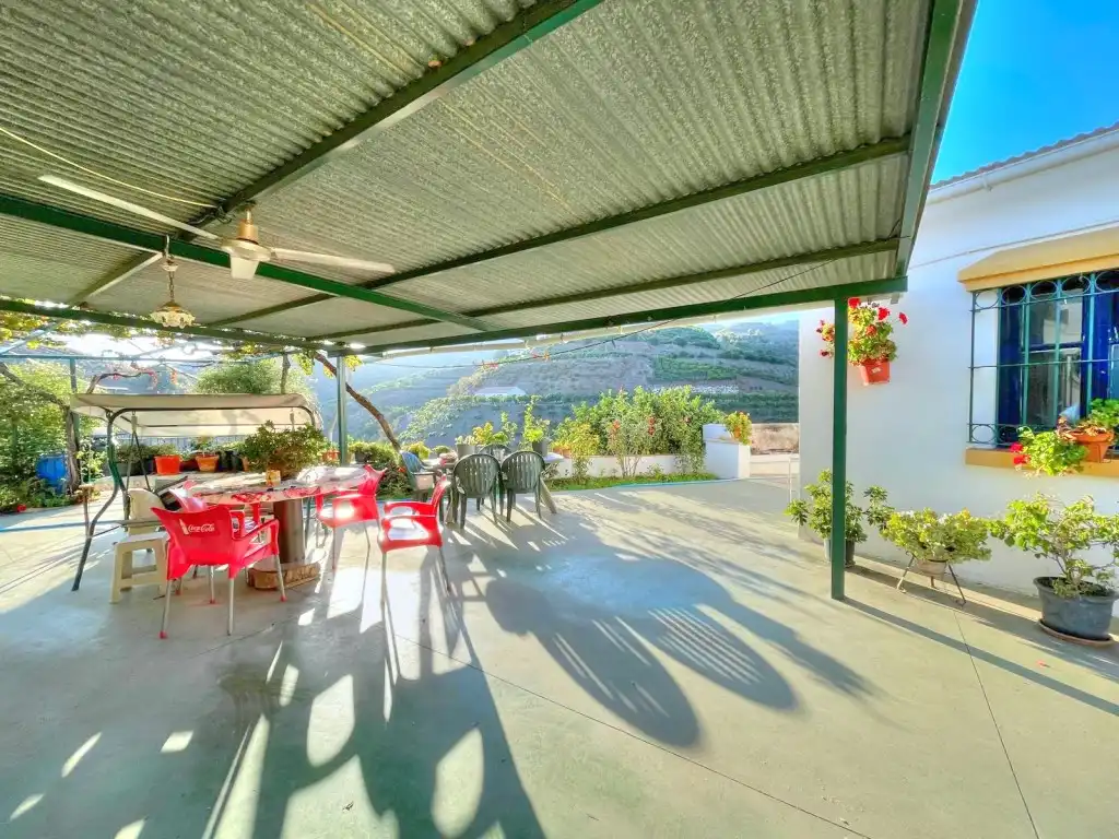 Terraza de Finca rústica en venta en Vélez-Málaga con Jardín privado