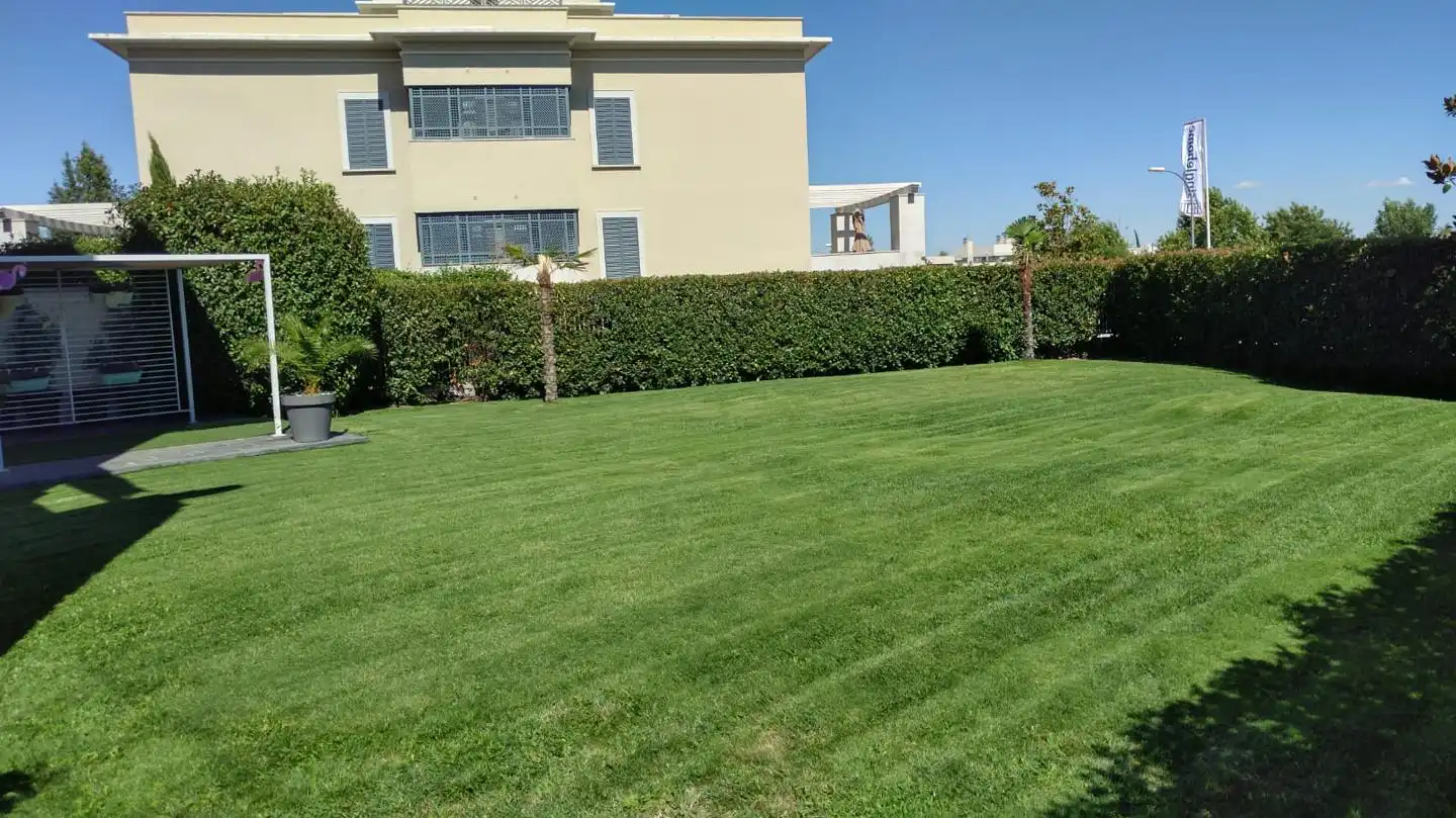 Planta baja de alquiler en Madrid con Aire acondicionado, Calefacción y Jardín privado