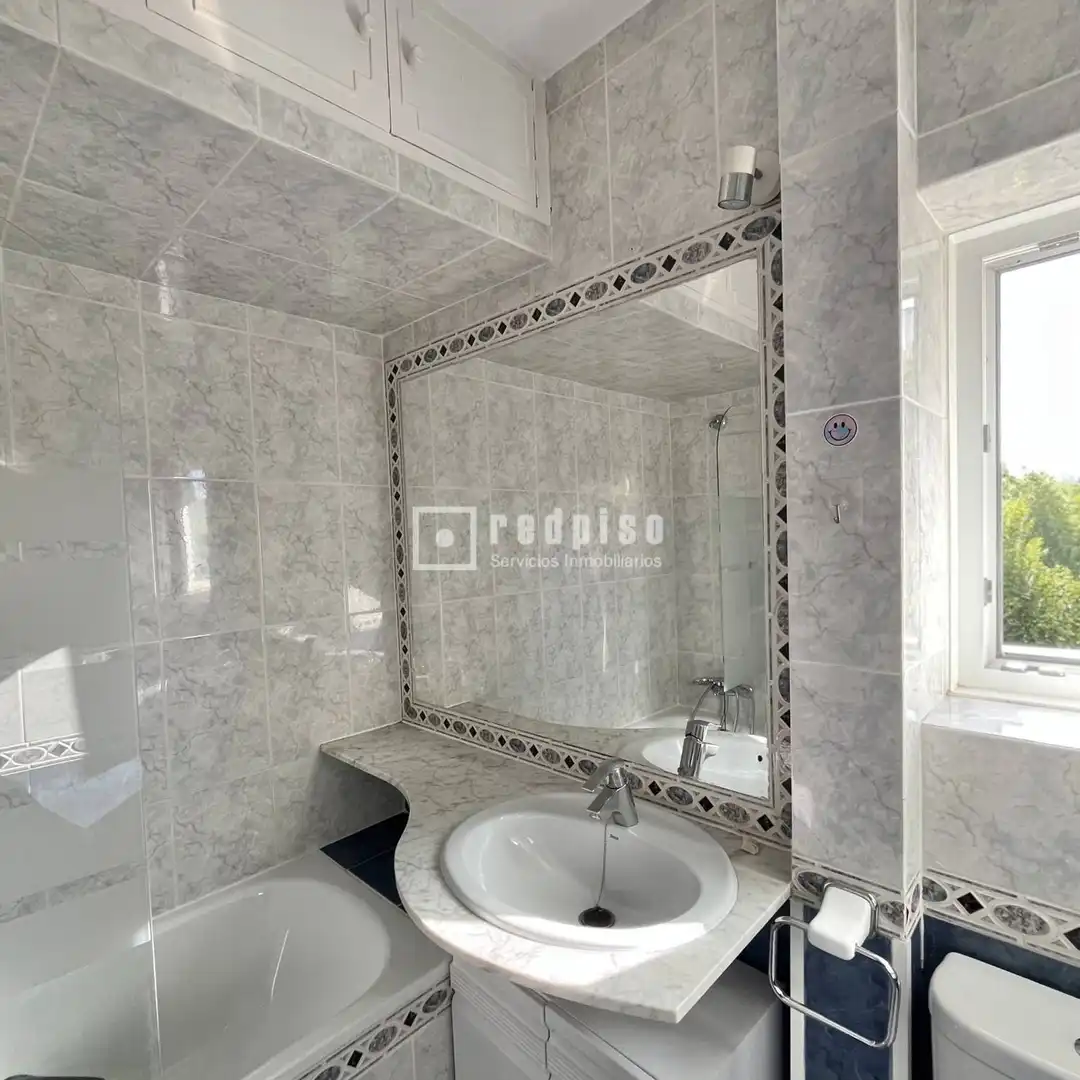 Baño de Piso de alquiler en Madrid con Aire acondicionado, Calefacción y Amueblado