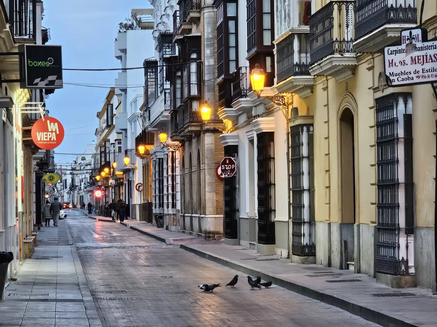 Piso en venta en Calle Sebastián Elcano, 38, V Centenario - Piletas - Capuchinos