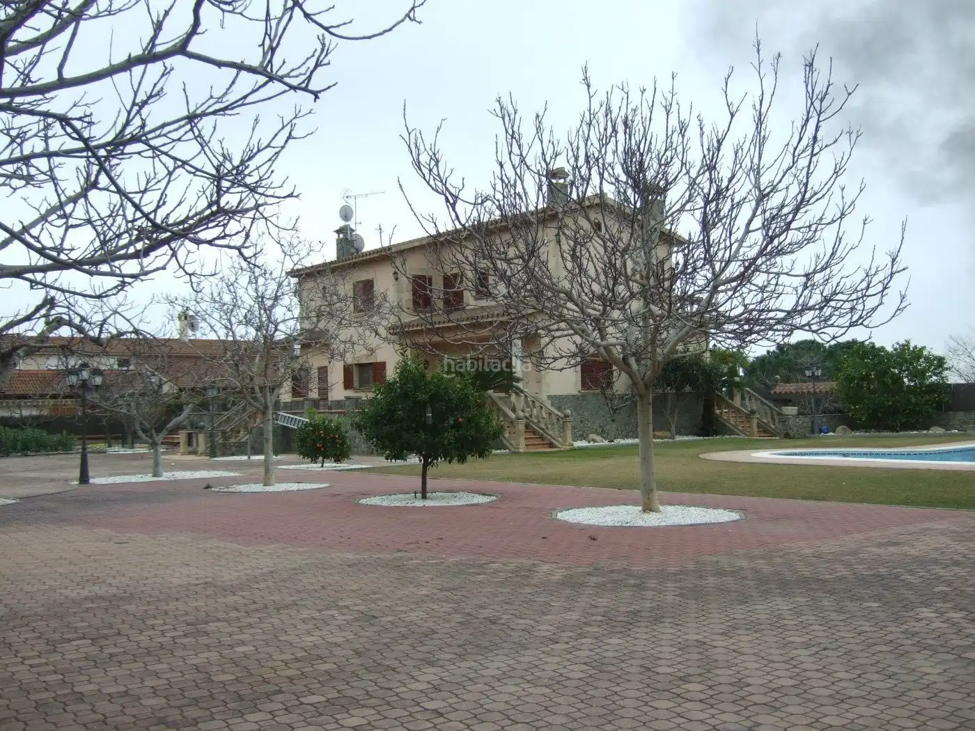Vista exterior de Casa o xalet en venda en Mataró amb Aire condicionat, Calefacció i Jardí privat