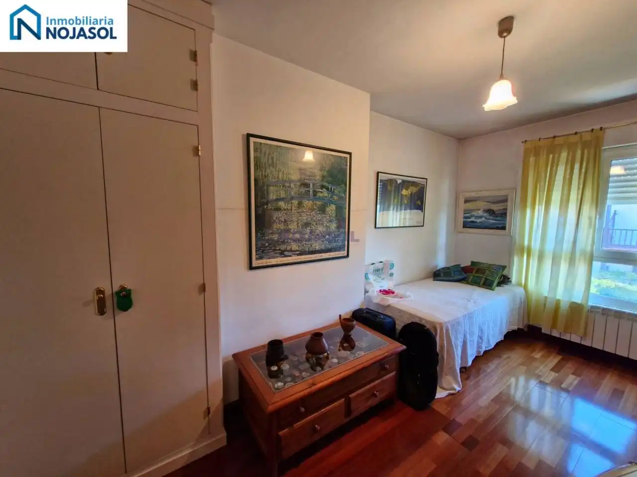 Dormitori de Casa adosada en venda en Escalante amb Calefacció, Jardí privat i Parquet