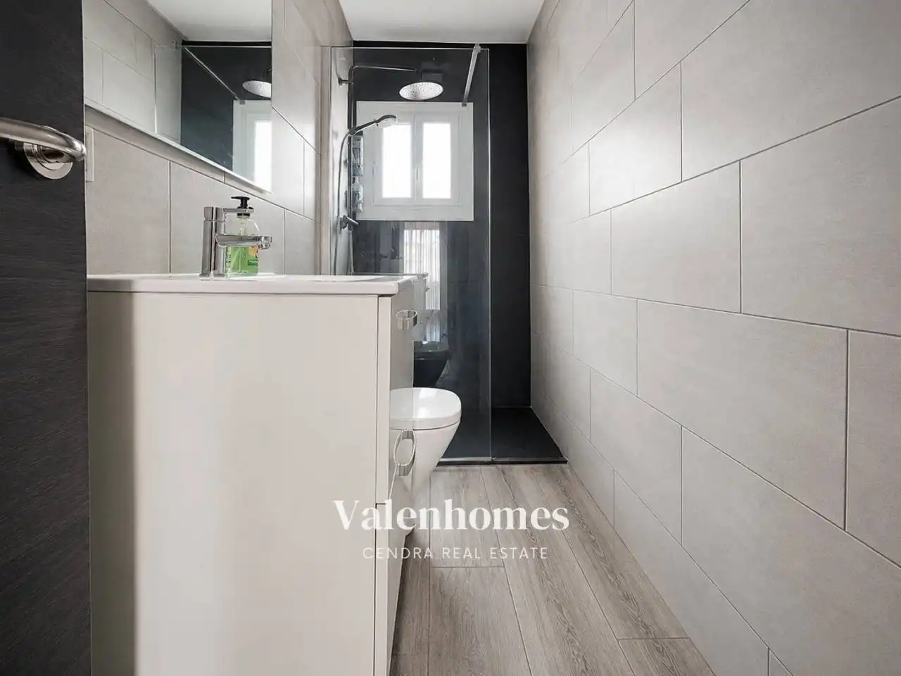Bathroom of Houses for sale in Lliçà d'Amunt  with Air Conditioner, Private garden and Furnished