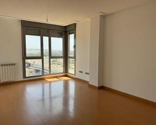 Bedroom of Flat to rent in  Zaragoza Capital  with Air Conditioner and Balcony