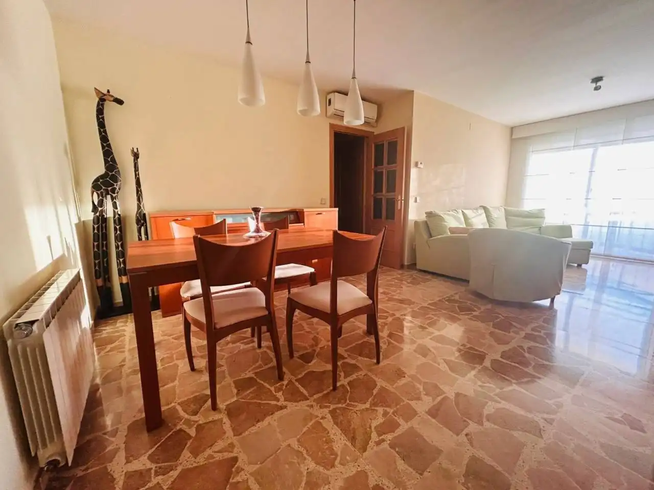 Piso con terraza en venta en Avenida Guatemala