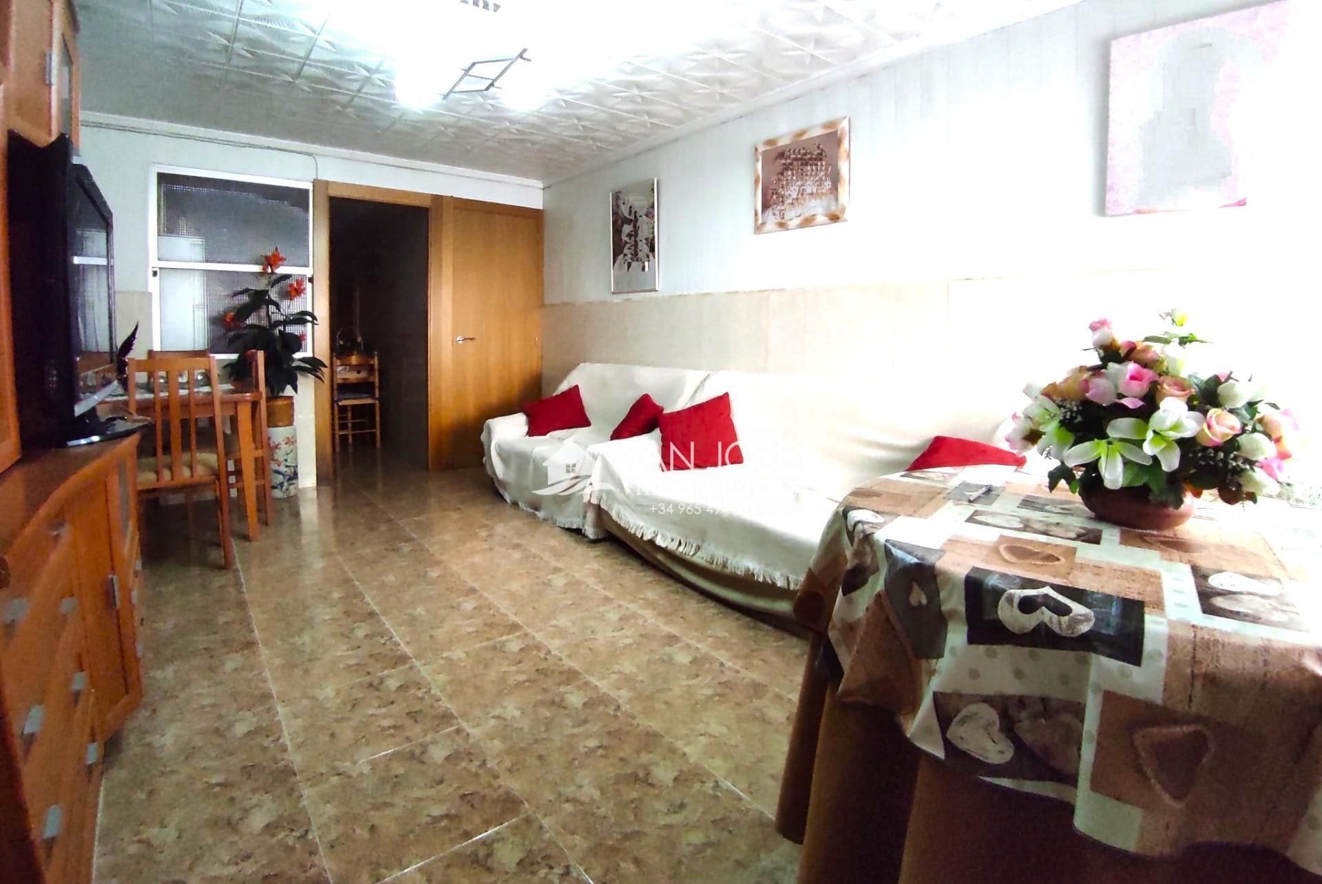 Sala d'estar de Casa o xalet en venda en Monforte del Cid amb Aire condicionat, Terrassa i Traster