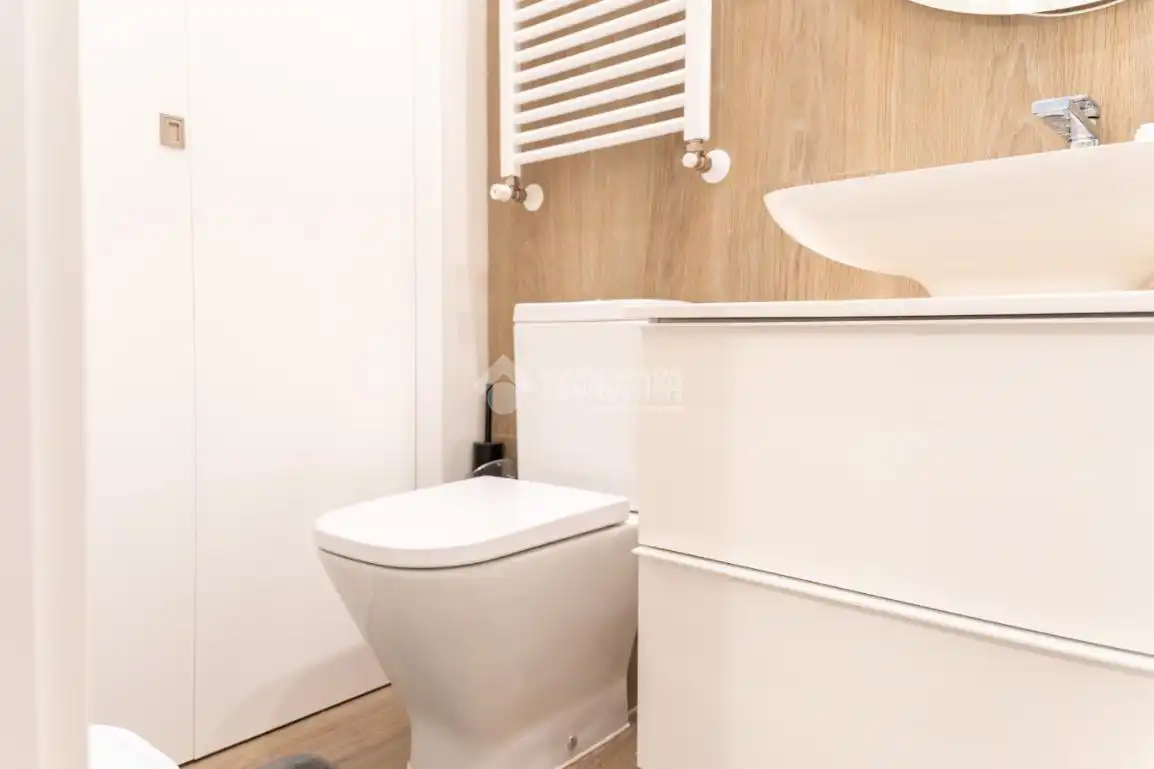 Baño de Piso en venta en Madrid con Aire acondicionado, Calefacción y Amueblado