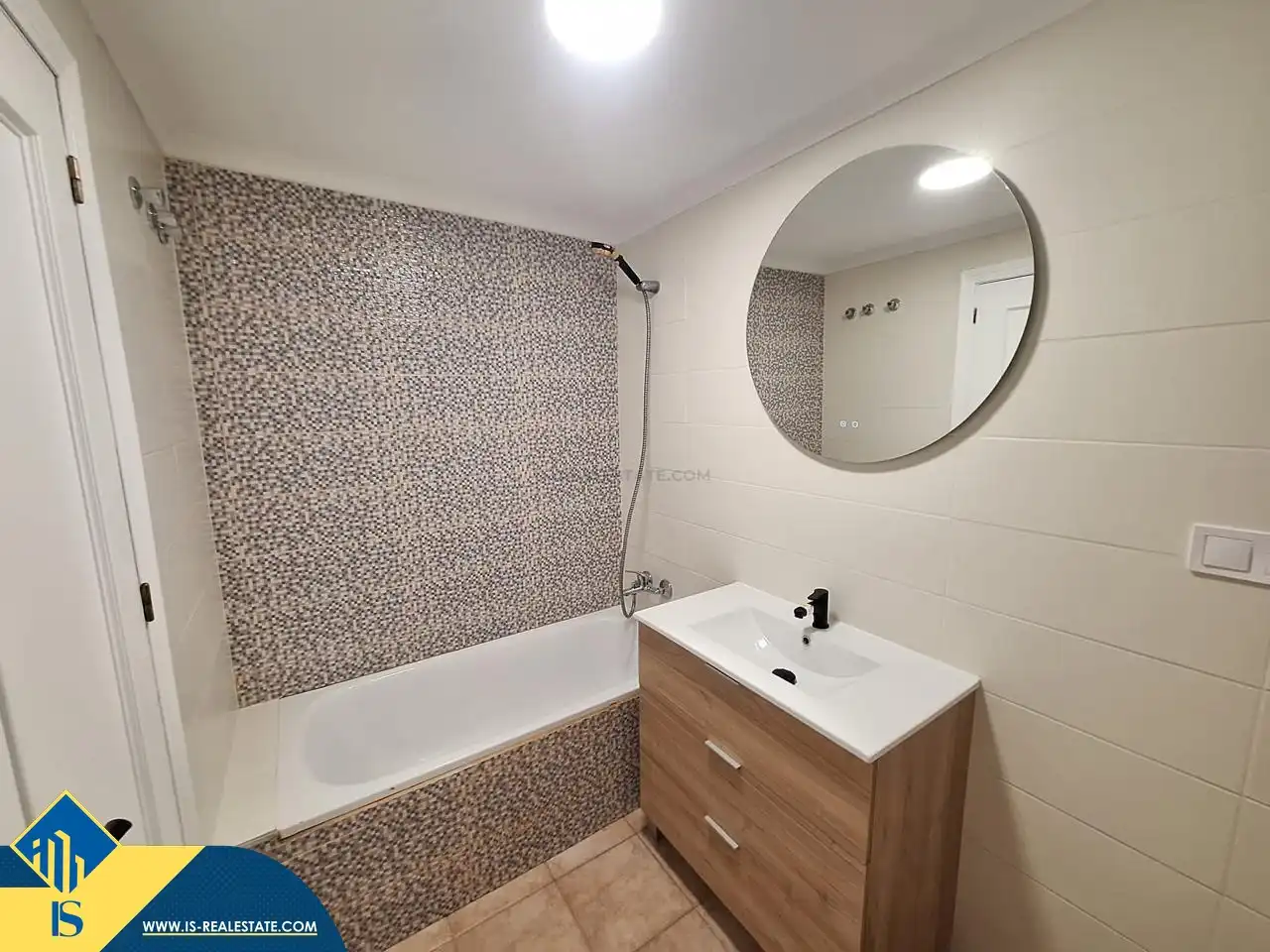 Bany de Casa o xalet en venda en Torrevieja amb Aire condicionat, Jardí privat i Terrassa
