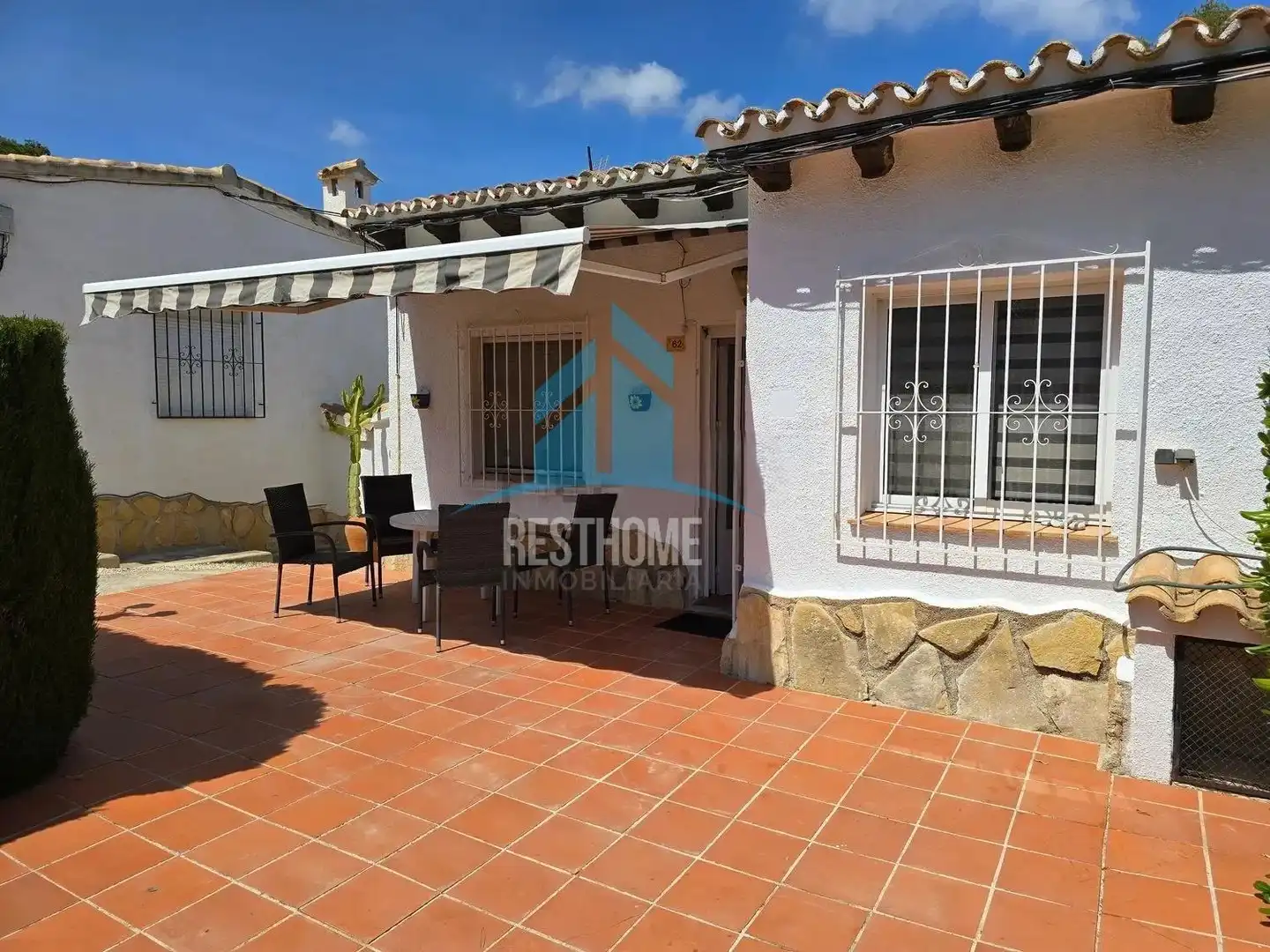 Vista exterior de Casa adosada en venta en Moraira con Aire acondicionado, Jardín privado y Terraza