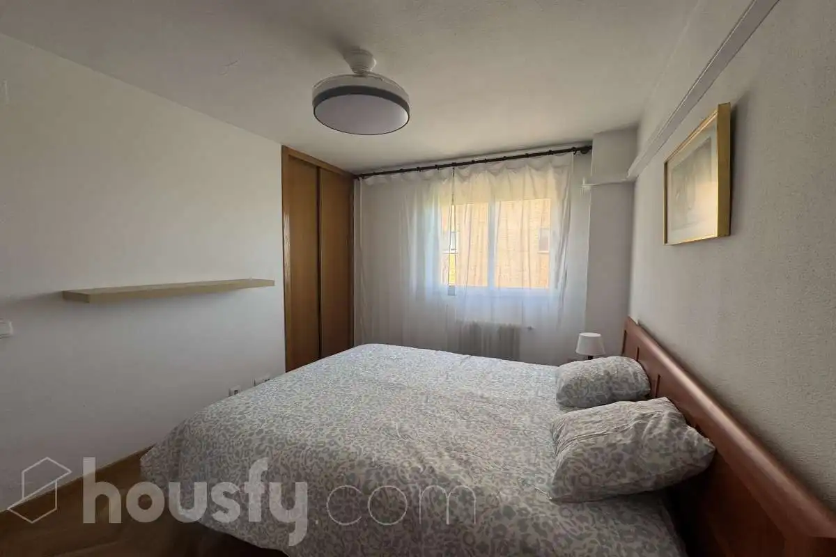 Habitación de Piso de alquiler en Madrid con Trastero y Amueblado