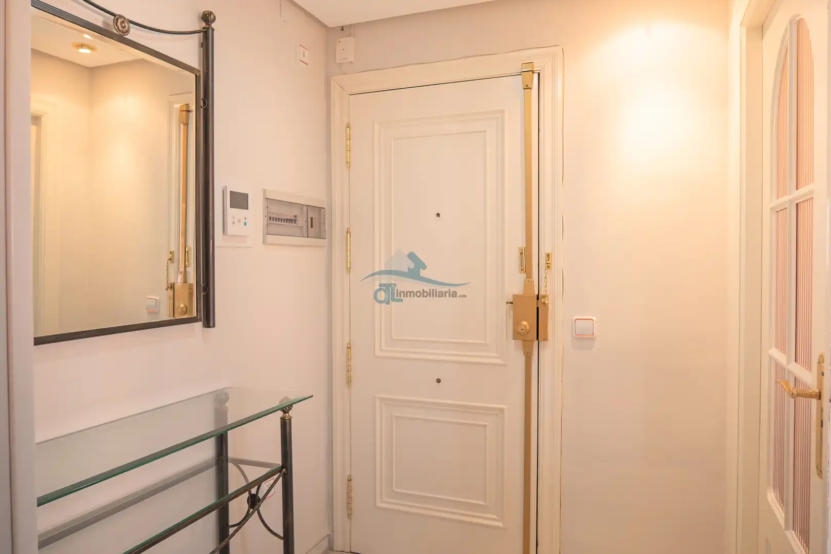 Wohnung zur Miete in Linares mit Klimaanlage, Möbliert und Ofen