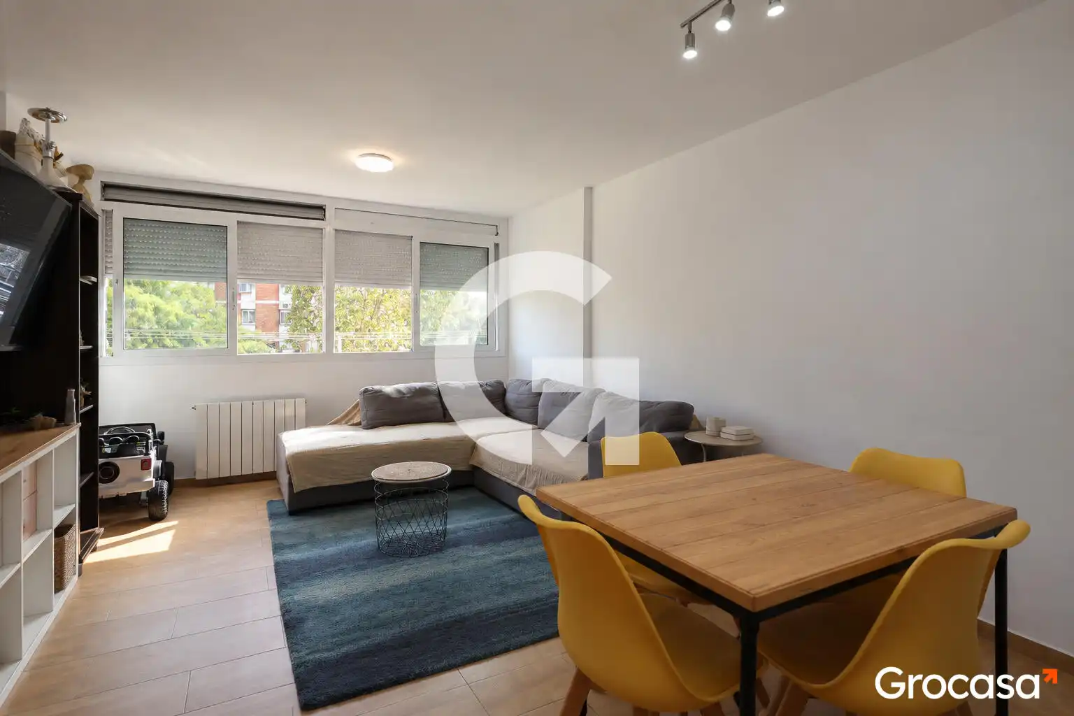 Living room of Flat for sale in Sant Boi de Llobregat  with Air Conditioner, Heating and Oven