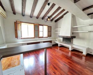 Sala d'estar de Dúplex de lloguer en  Madrid Capital amb Aire condicionat, Forn i Rentadora