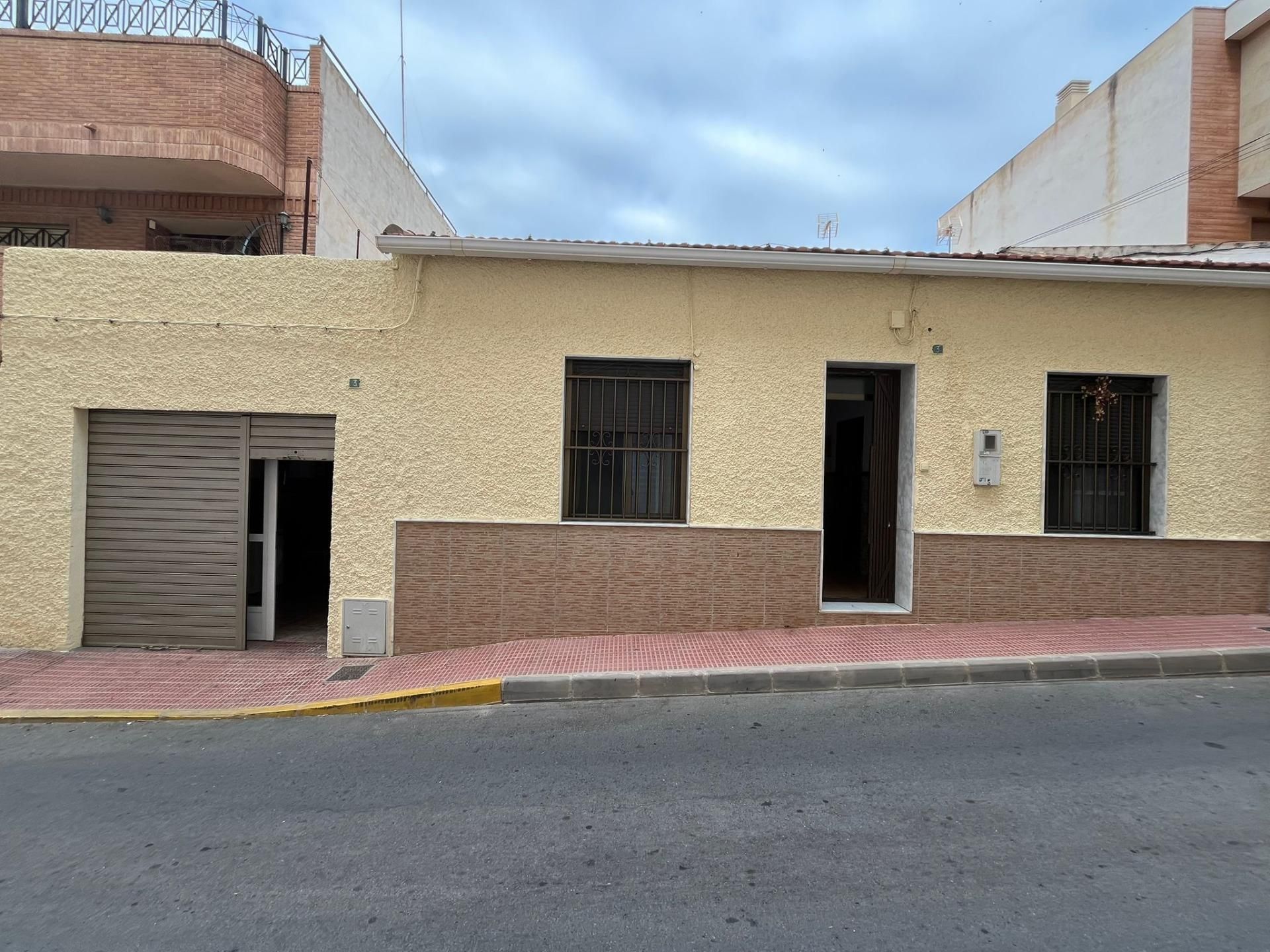 Vista exterior de Finca rústica en venda en Guardamar del Segura amb Aire condicionat i Terrassa