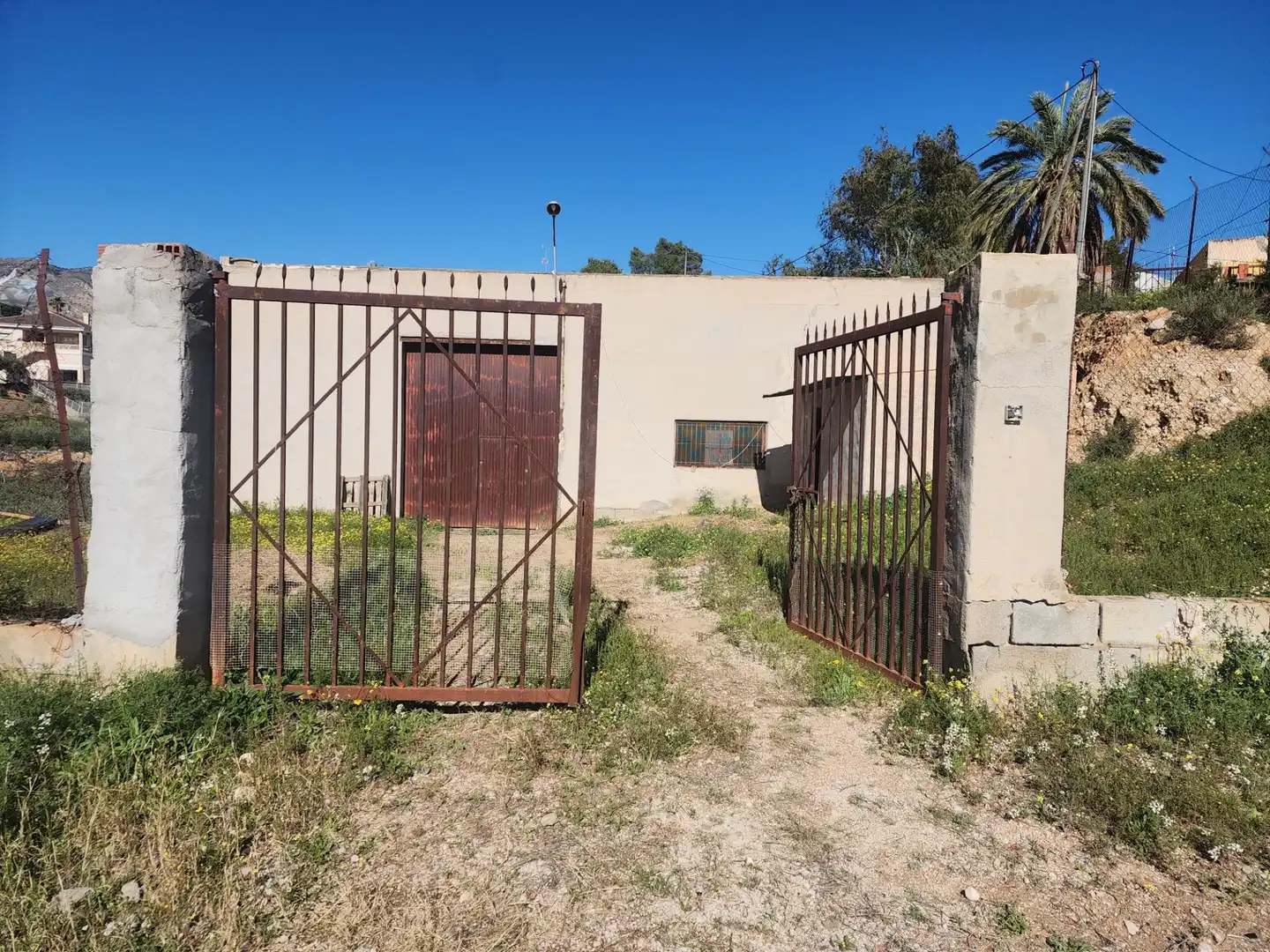 Nau industrial en venda a Crevillent