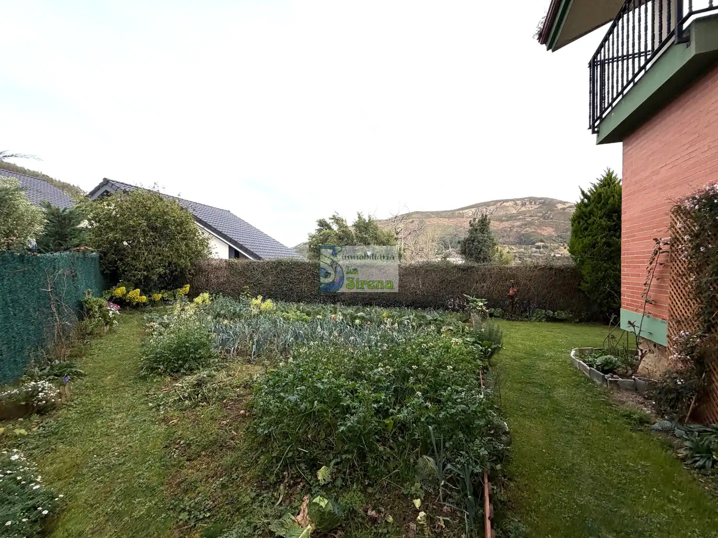 Jardí de Casa o xalet en venda en Castro-Urdiales amb Calefacció, Jardí privat i Terrassa