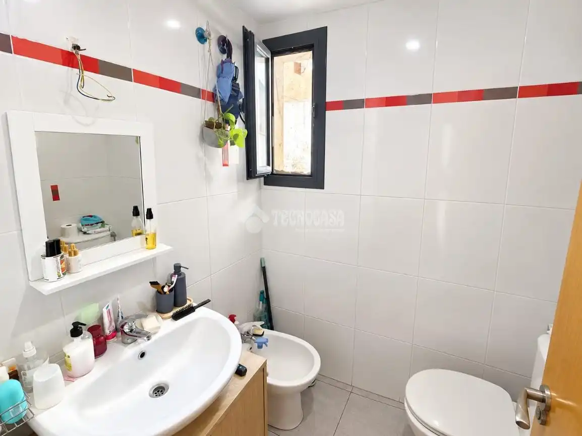 Bathroom of Flat for sale in Cobeja  with Air Conditioner and Heating