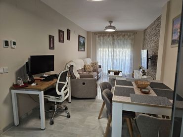 Apartament amb balcó en venda a Puerto Deportivo
