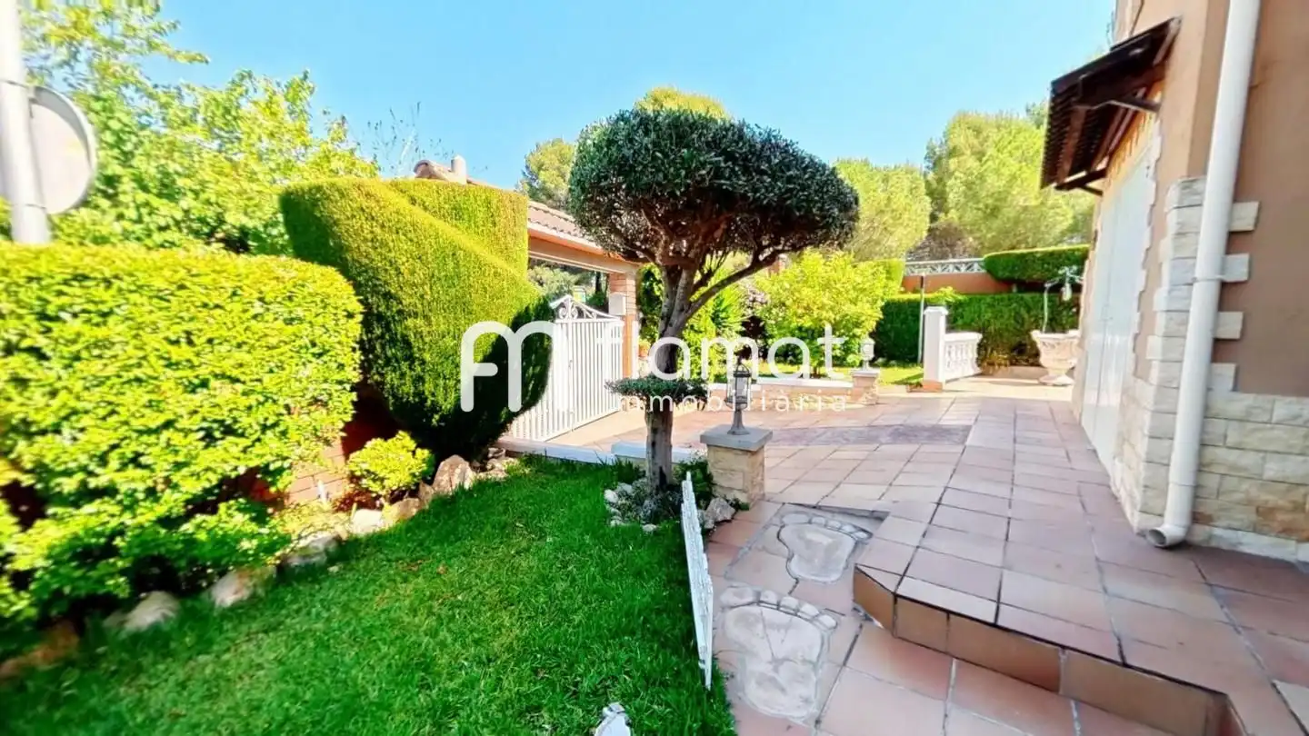 Jardí de Casa o xalet en venda en El Catllar 
