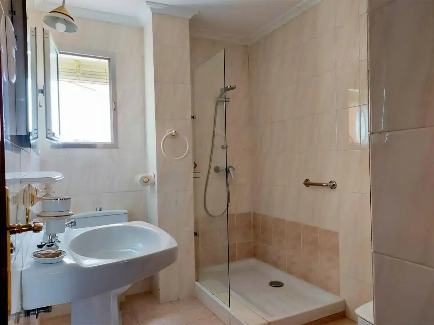 Baño de Piso en venta en  Sevilla Capital con Aire acondicionado y Balcón
