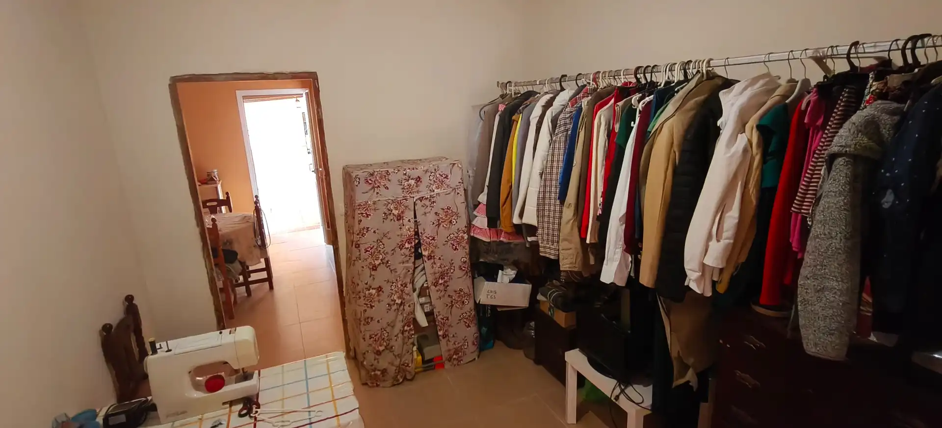 Schlafzimmer von Haus zum Verkauf in Bollullos Par del Condado mit Abstellraum und Balkon
