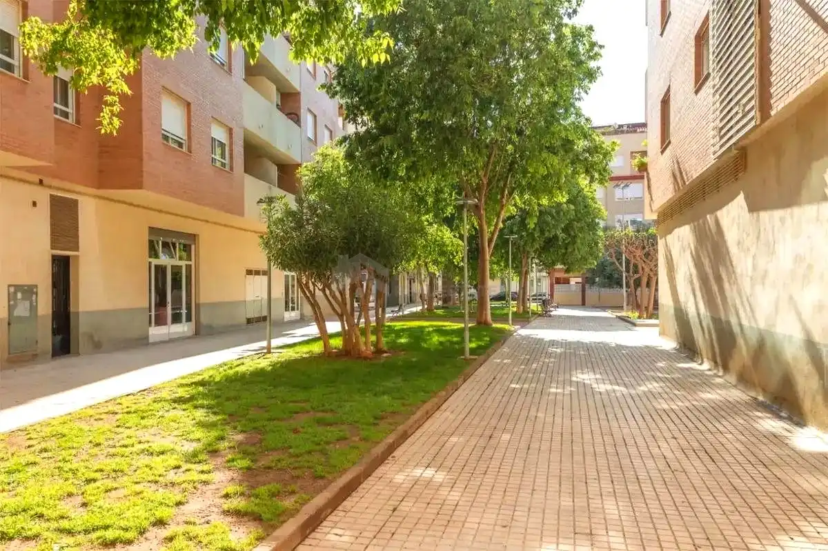 Vista exterior de Pis en venda en Castellón de la Plana / Castelló de la Plana amb Aire condicionat, Traster i Moblat