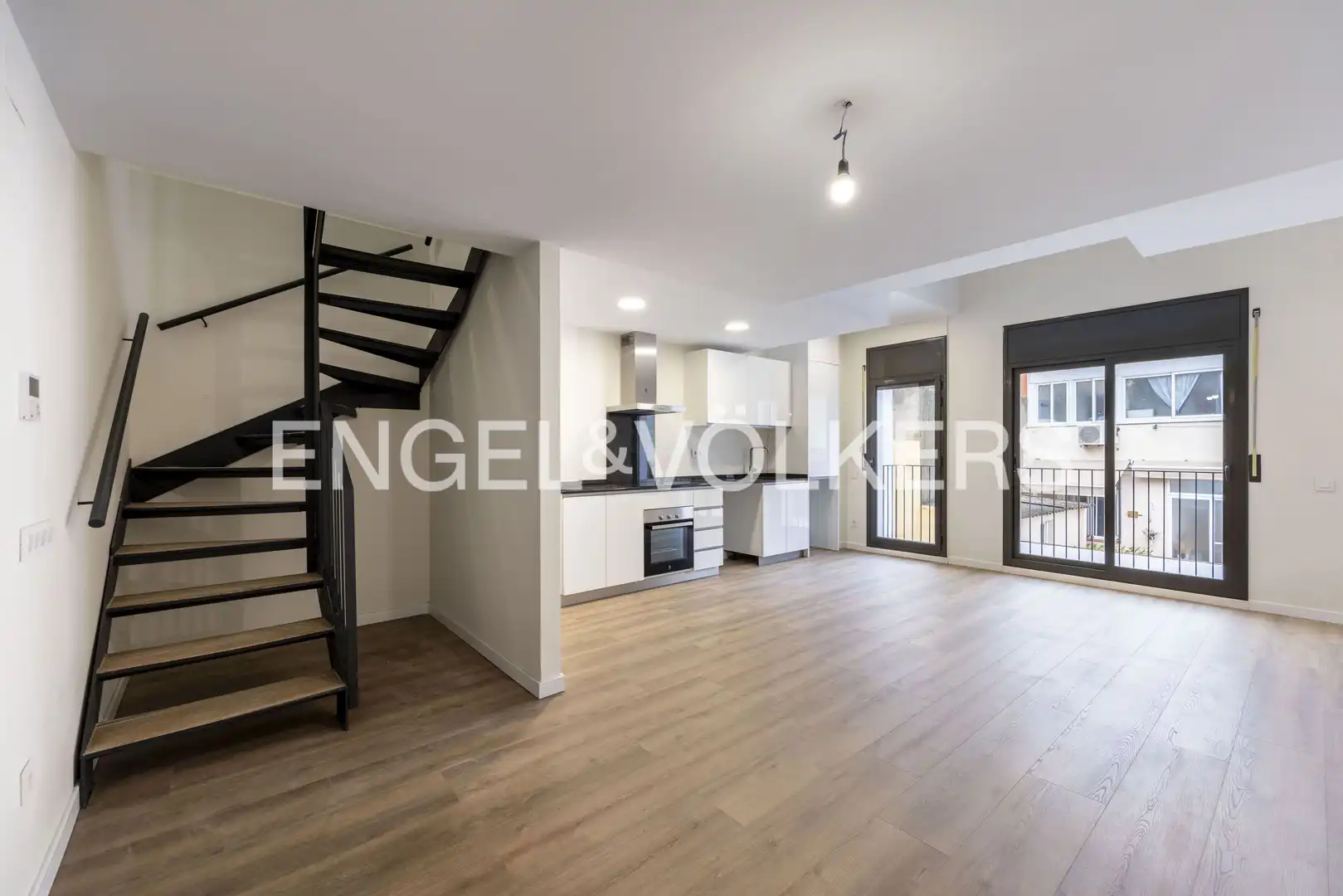 Dúplex en venta en Santa Perpètua de Mogoda con Calefacción, Parquet y Terraza
