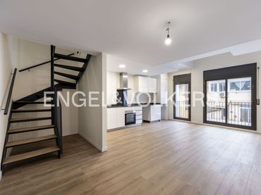 Duplex avec balcon à vendre à Santa Perpètua de Mogoda