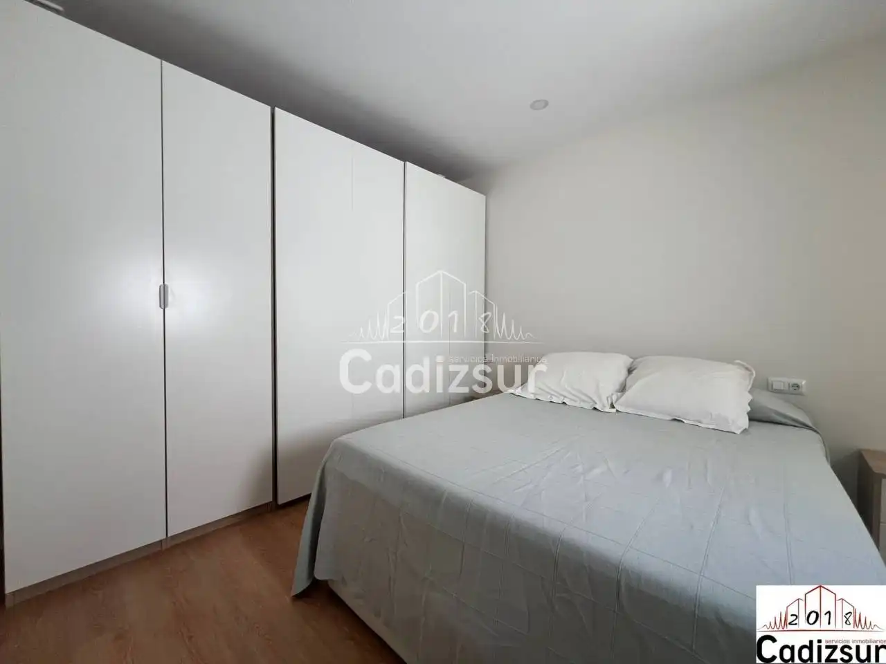 Dormitori de Àtic en venda en Cádiz amb Aire condicionat, Terrassa i Moblat