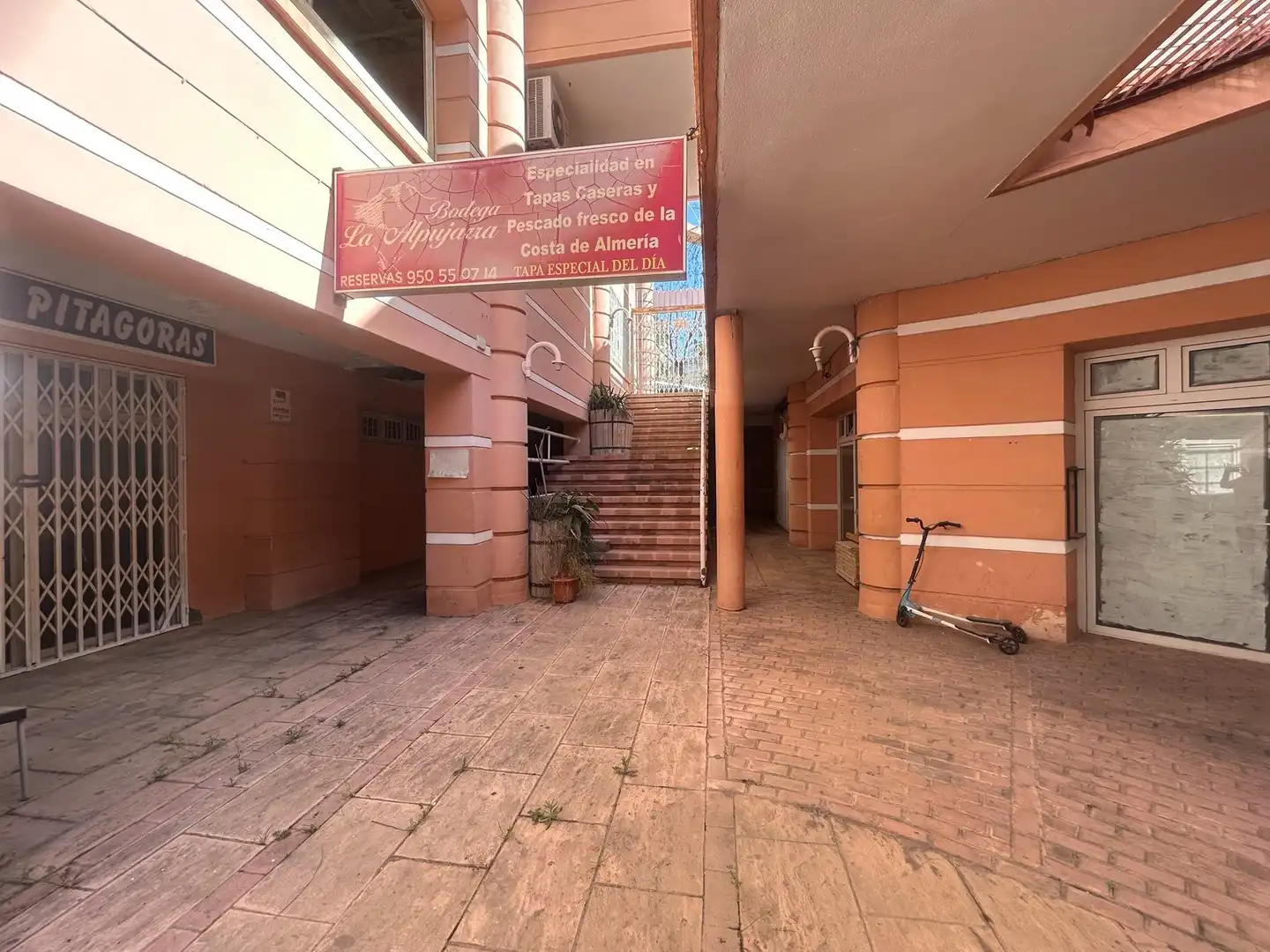 Local comercial en venta en Paseo de los Sauces, imagen 3