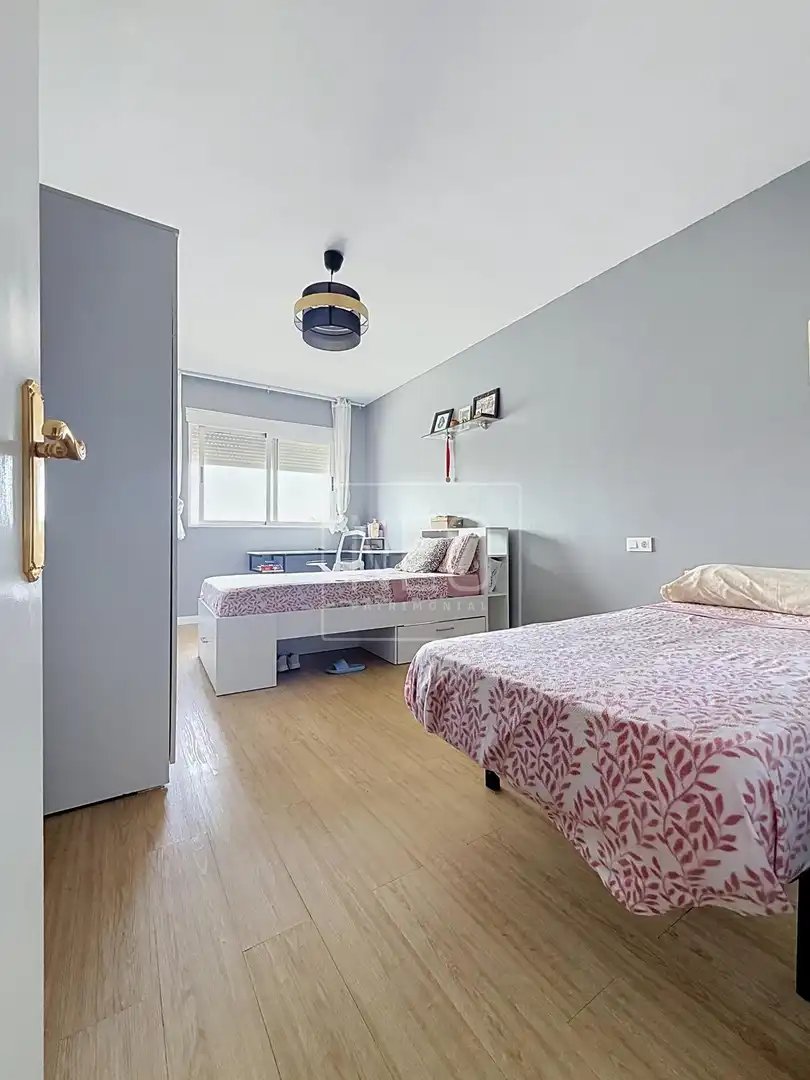 Bedroom of Flat for sale in Atarfe  with Air Conditioner and Balcony